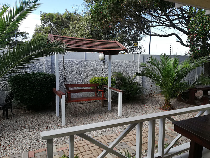 Room-3-Balcony_resize