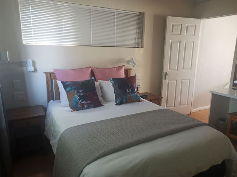 Room-6-Bedroom_resize