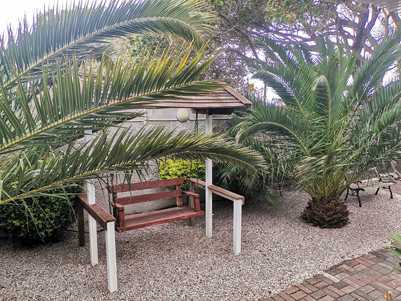 Hunters-Lodge-Garden-(2)